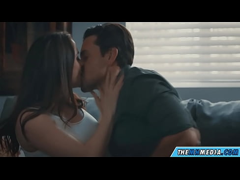 ❤️ Жакшы энеси менен романтикалык секс Порно видео боюнча бизде