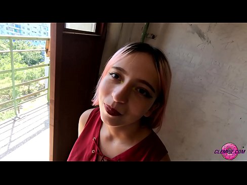 ❤️ Студенттик Сезимдүү Соруса бейтааныш бир четте - Кончают Анын Бет Порно видео боюнча бизде